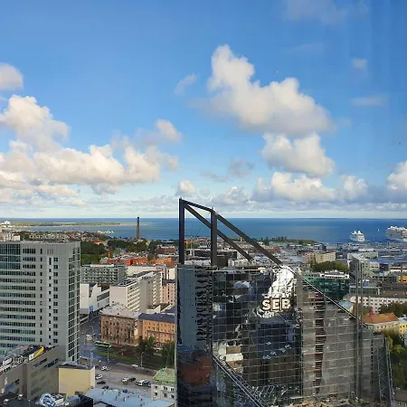 Skyview - Breathtaking Views From Bed And From Jacuzzi. Center Skyscraper Upper Floors * Tallinn