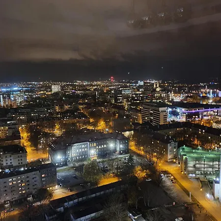 公寓 Skyview - Breathtaking Views From Bed And From Jacuzzi. Center Skyscraper Upper Floors 塔林