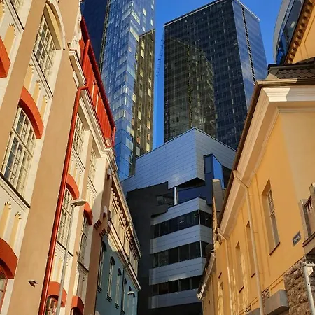 Skyview - Breathtaking Views From Bed And From Jacuzzi. Center Skyscraper Upper Floors * 塔林